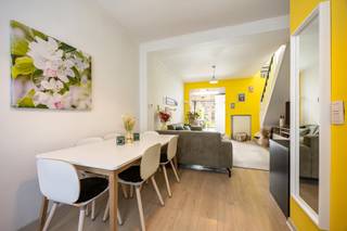 Charmante woning in het centrum van Brasschaat!Bent u op zoek naar een gezellige woning op een toplocatie in het hart van Brasschaat?Dan is deze...