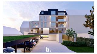 Ontdek Residentie HOX, een exclusief nieuwbouwproject aan de Brugsesteenweg, op een steenworp van het bruisende centrum van Roeselare. Dit residentiële woonproject combineert tijdloze architectuur met een groene omgeving, ontworpen door de gerenommeerde GC-Architecten en gerealiseerd door Arnou Projectontwikkeling.<br /><br />Riante appartementen met leefterrassen<br />De residentie telt 8 hoogwaardige appartementen, waarvan er reeds 2 verkocht zijn. Elk appartement straalt klasse en comfort uit, met riante leefruimtes en grote terrassen waar u in alle rust kunt genieten van een groene omgeving.<br />De leefterrassen zijn zowel voor als achteraan voorzien. <br /><br />Exclusieve afwerking en duurzame materialen<br />Bij Residentie HOX geniet u van een kwalitatieve afwerking, afgestemd op uw wensen en hedendaags comfort. Dit project is de perfecte keuze voor wie zoekt naar duurzaam en modern wonen, zonder in te boeten op stijl.<br /><br />Praktisch en bereikbaar<br />Op het gelijkvloers vindt u een reeds verkochte handelsruimte, en er is mogelijkheid tot aankoop van een overdekte parkeerplaats – ideaal voor wie waarde hecht aan gemak en bereikbaarheid.<br /><br />Grijp deze kans om te wonen in een uniek project waar architectuur, comfort en natuur samenkomen. Neem vandaag nog contact op voor meer informatie en ontdek uw nieuwe thuis in Residentie HOX.<br /><br />Wacht niet te lang – uw droomappartement wacht op u!