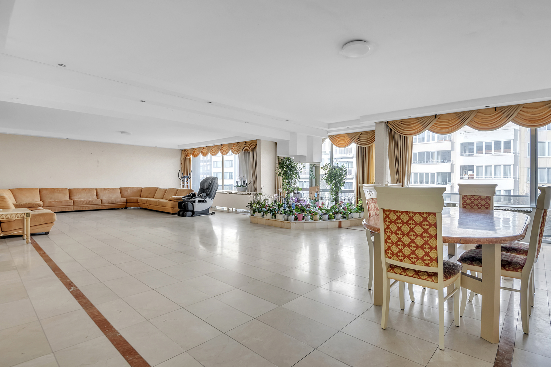 Apartment for sale in Antwerp with 5 bedrooms - photo 5