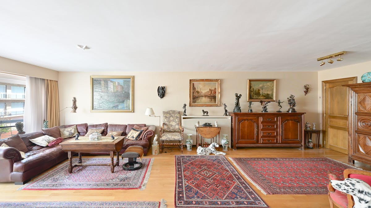 Very spacious apartment for sale in the center of Knokke - photo 4