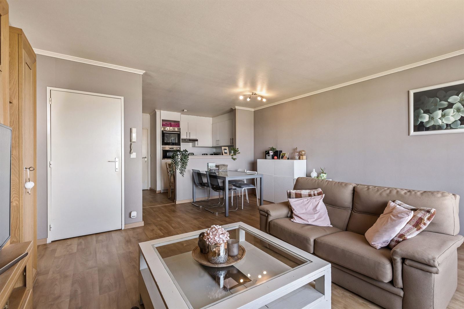 Centraal gelegen appartement met 2 slaapkamers! - foto 4