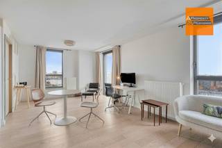 Ontsnap aan de drukte en geniet van wonen op hoog niveau in dit uitzonderlijke nieuwbouwappartement op de 11de verdieping van de...