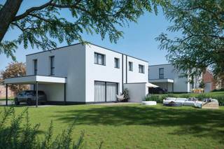 Voor meer info of een bezoek, bel 054 69 39 37 - Op een<strong> toplocatie</strong> in <strong>Zandbergen, </strong>bevinden zich deze vier <strong>exclusieve nieuwbouwwoningen.</strong> Binnen dit project zijn er<strong> vier halfopen bebouwingen</strong> beschikbaar. De woningen omvatten allen een ruime inkomhal, waar ook het apart toilet voorzien is. Verder bereiken we de ruime en lichtrijke eet- en leefruimtes met <strong>open keuken. </strong>Op de eerste verdieping zijn er telkens <strong>drie ruime slaapkamers</strong> aanwezig, een apart toilet, technische bergruimte en een ruime badkamer die voorzien is van zowel bad, douche en dubbele lavabo. Op deze bovenverdieping kan de indeling nog worden aangepast: open of gesloten bureauruimte, vergroten van de slaapkamers,… <strong>De afwerking van de woningen (keuken, badkamer, vloeren) kan volledig naar eigen smaak worden gekozen! </strong><strong>Warmtepomp – Zonnepanelen – Vloerverwarming – Toplocatie!<br /></strong><br /><strong>*Prijzen vermeld in de advertentie betreft prijs excl. BTW en kosten<br />**Mogelijkheid tot aankoop aan 6% BTW.<br /></strong>