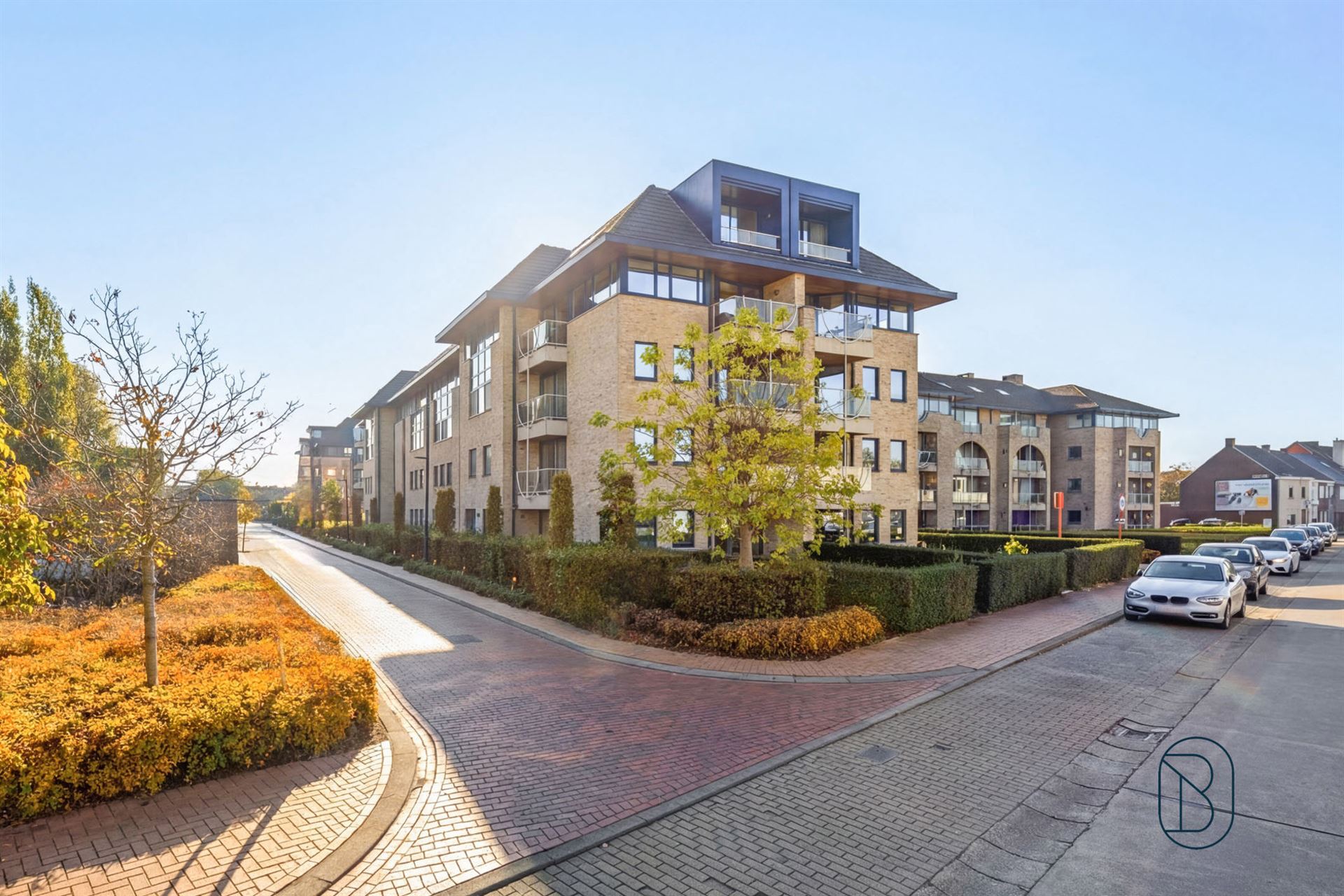 Ruim duplexappartement met 3 slk, terras en garage - foto 3
