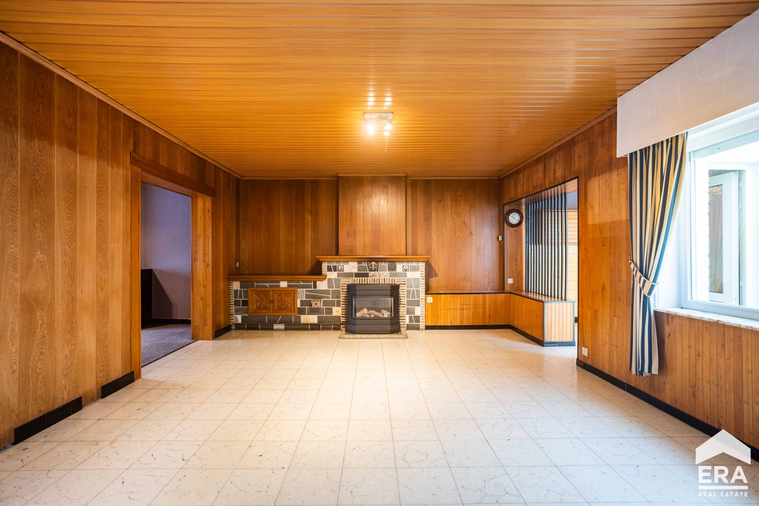 Te renoveren woning met 3-5 slaapkamers, garage en tuin - foto 4