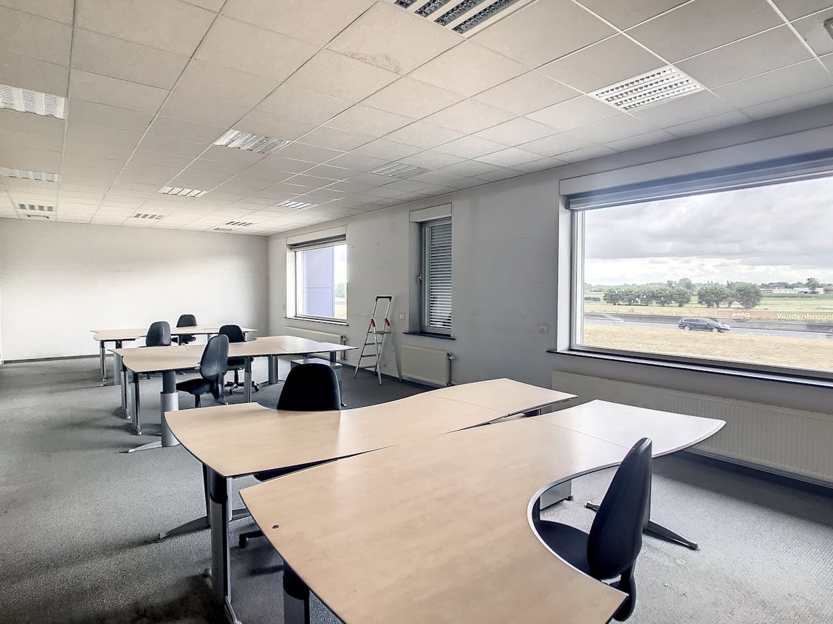 Kantoren te huur langs E17 in Waregem - foto 4