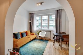 So Estates offers this charming studio located on the 2nd floor of a 5-storey building. Ideally situated at Quai aux Foin 19 in Brussels in...