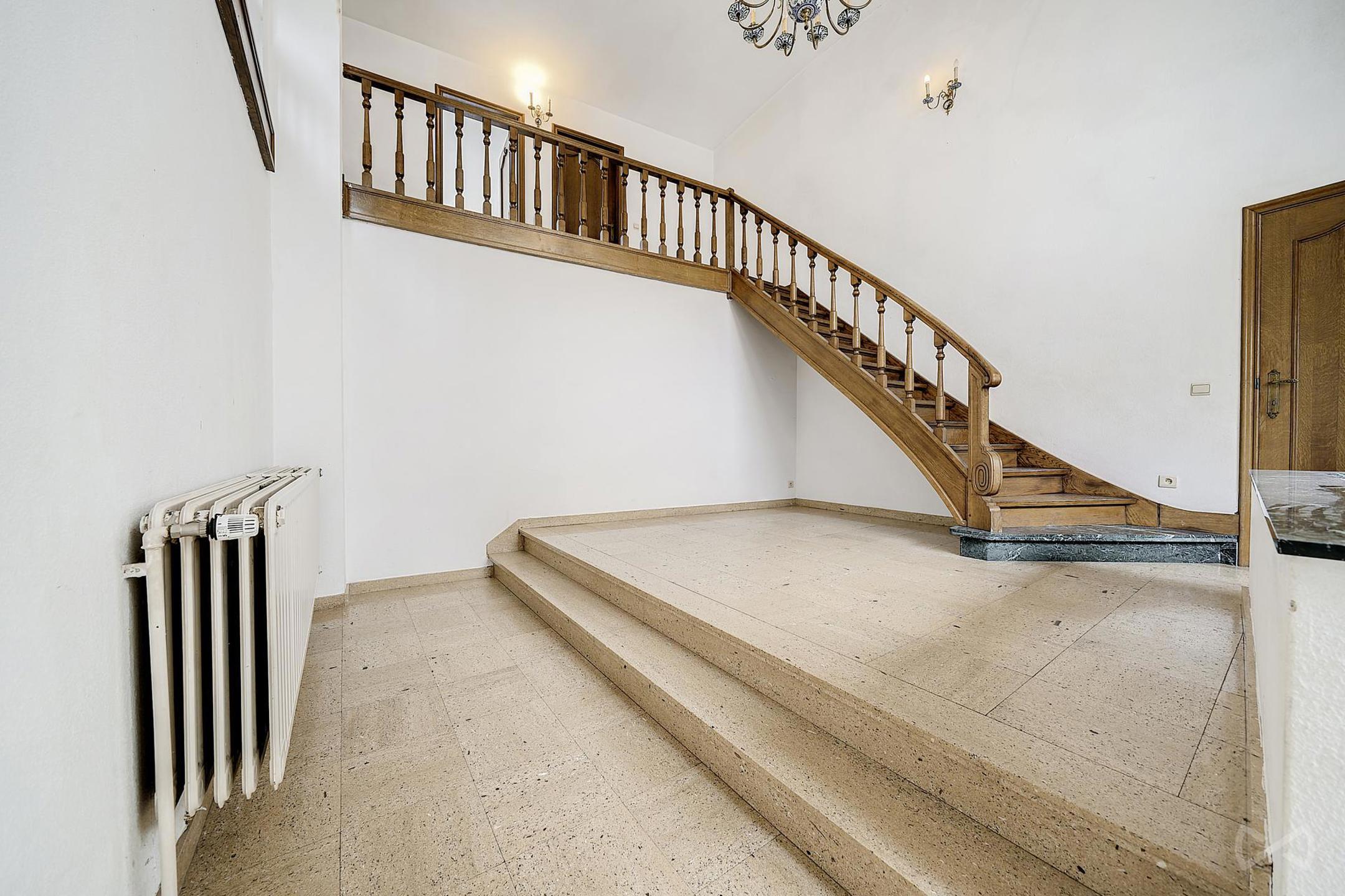 Maison à vendre à Comblain-Au-Pont avec 5 chambres - photo 1