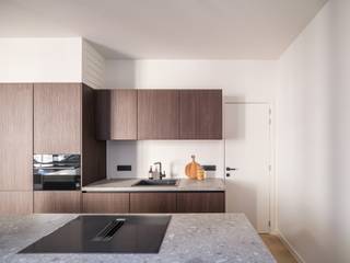 Gand Centre – Studio duplex rénové bénéficiant d’un emplacement privilégiéPour les demandes de visite : info@carloeggermont.beCe studio fait partie...