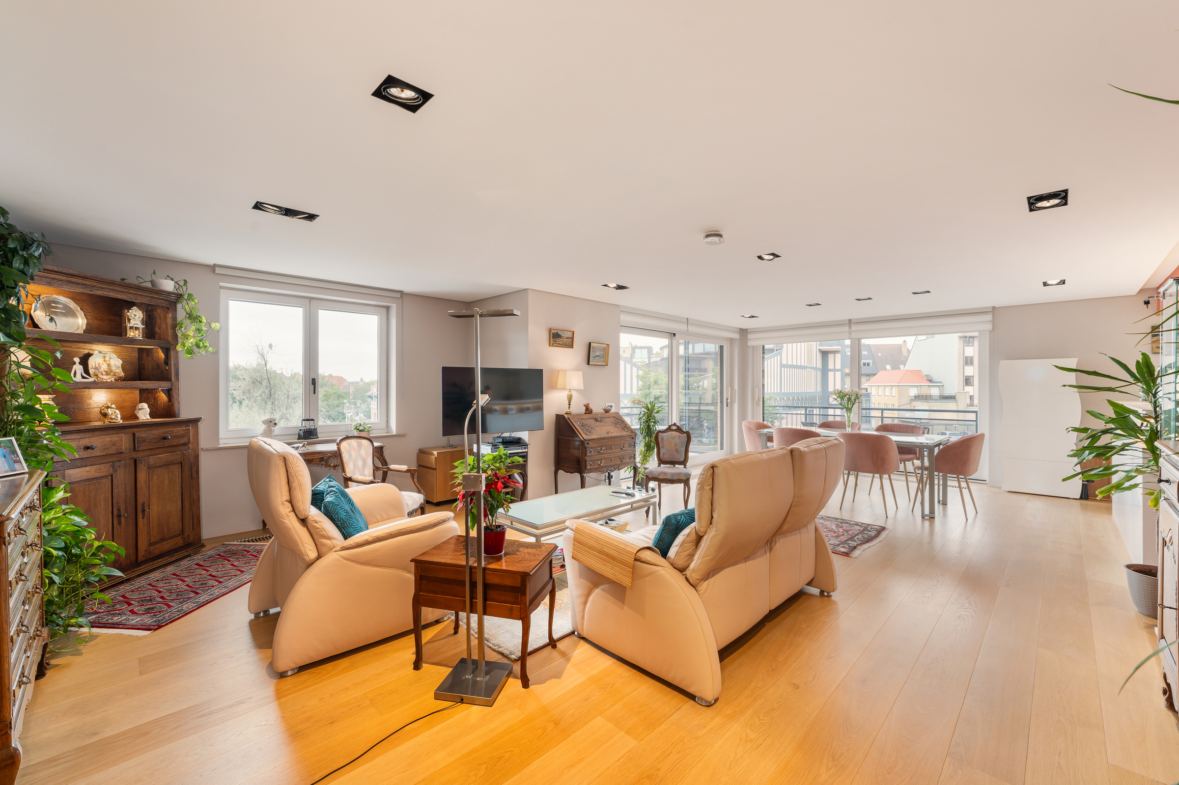 Gerenoveerd appartement met open zicht - foto 5