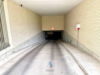 Ondergrondse autostandplaats gelegen in de Gebr. Nachtergaelestraat in veilige afgesloten parkeergarage.Beschikbaar 01/09/2026...