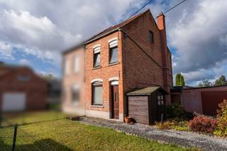 Renovatieproject in centrum RotselaarCharmante woning op wandelafstand van het centrum van Rotselaar. Goed gelegen woning in een rustige straat, op...