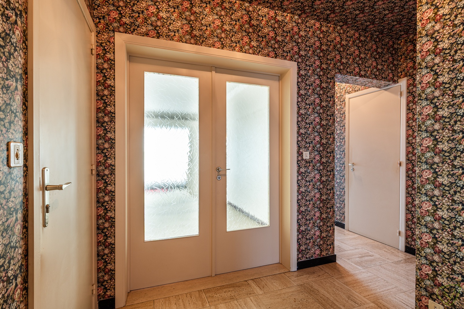 Lichtrijk appartement met twee terrassen en garage-optie in centrum Eeklo - foto 2