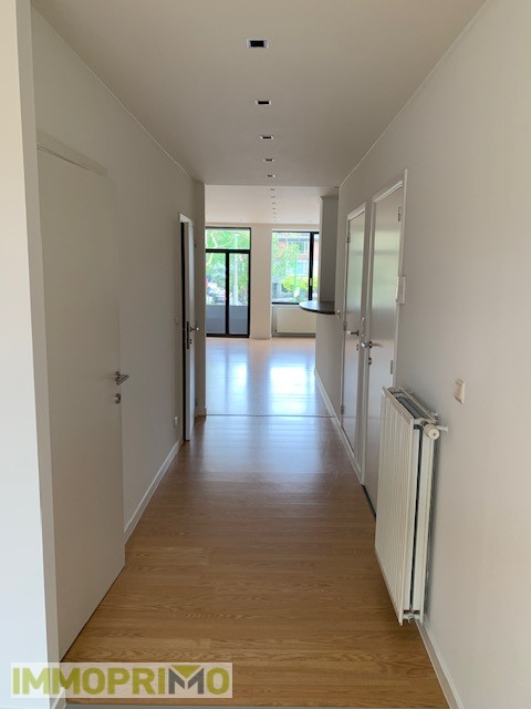 Ruim éénslaapkamer apprtement - foto 3