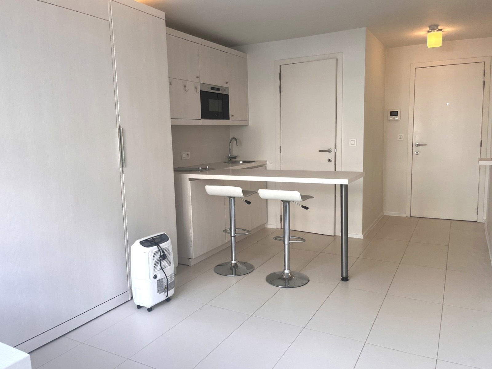 Ruime, lichtrijke studentenkamer centrum Leuven - foto 3