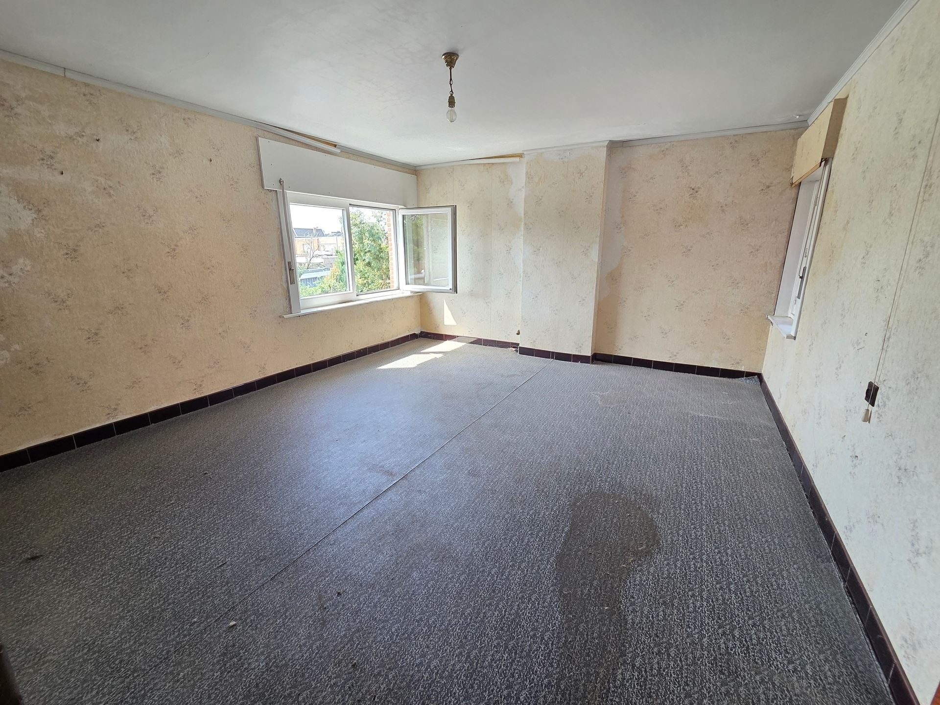 Te renoveren woning, rustig gelegen op een zuidgericht perceel van 581m² - foto 5