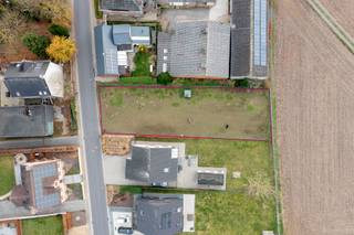 Bouwklaar terrein voor het oprichten van een vrijstaande ééngezinswoning.Gelegen op een perceel van 8 are 35 centiare.Deze grond is op heden volledig...