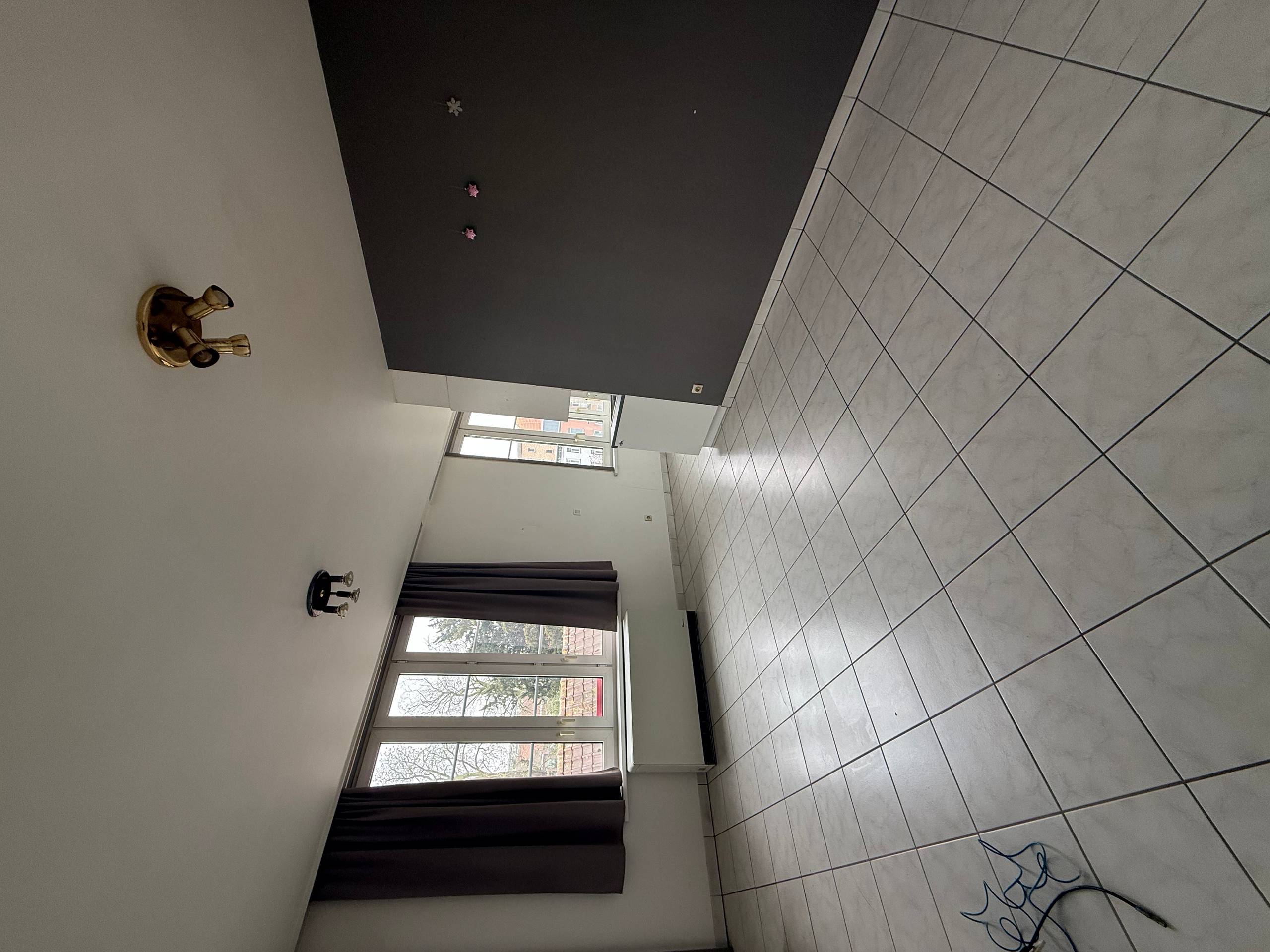 Te huur: 1-slaapkamerappartement in Ieper - foto 3