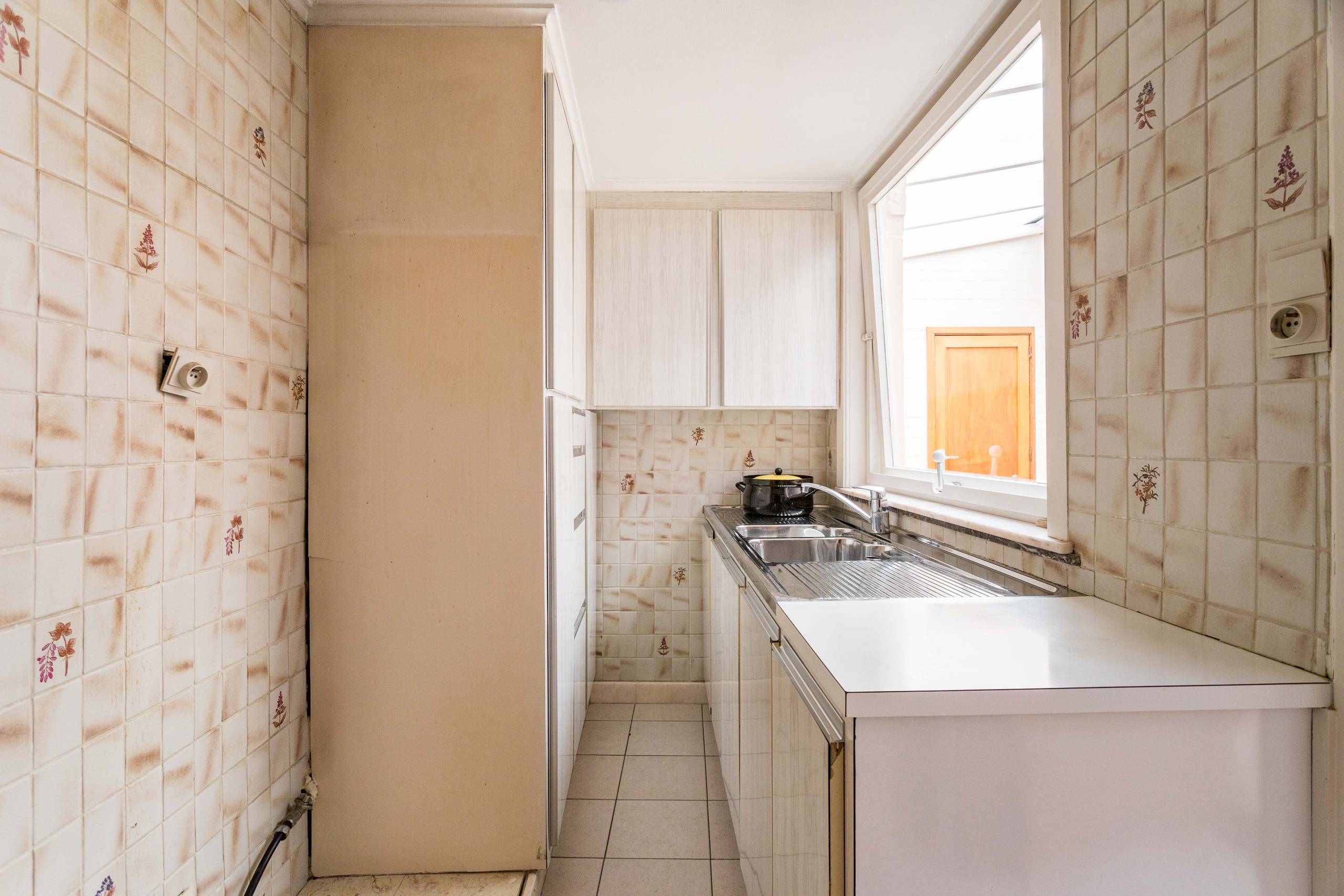Te renoveren woning met 3 slaapkamers en tuin - foto 5