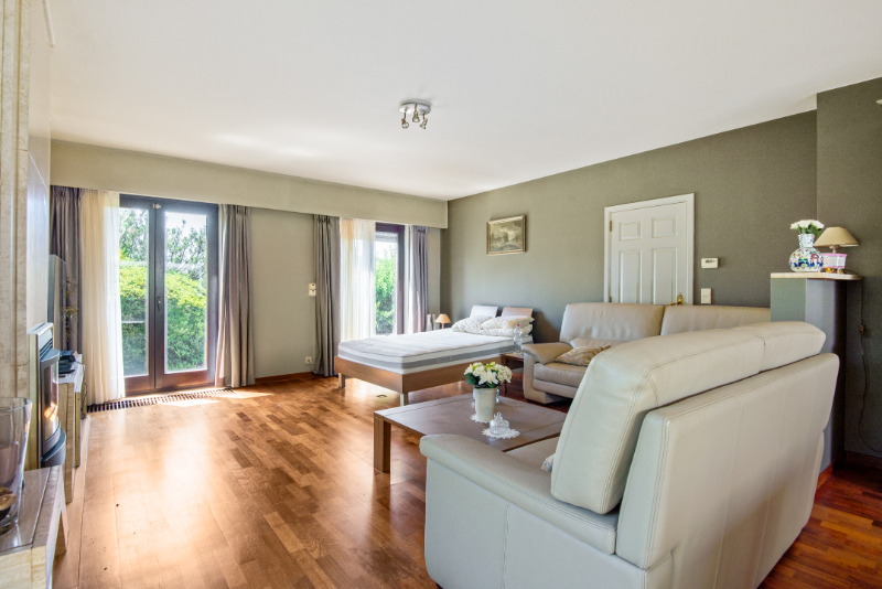 Zéér rustig en centraal gelegen landhuis op 2041m2 met 4 SLK, dubbele garage &amp; tuin - foto 5