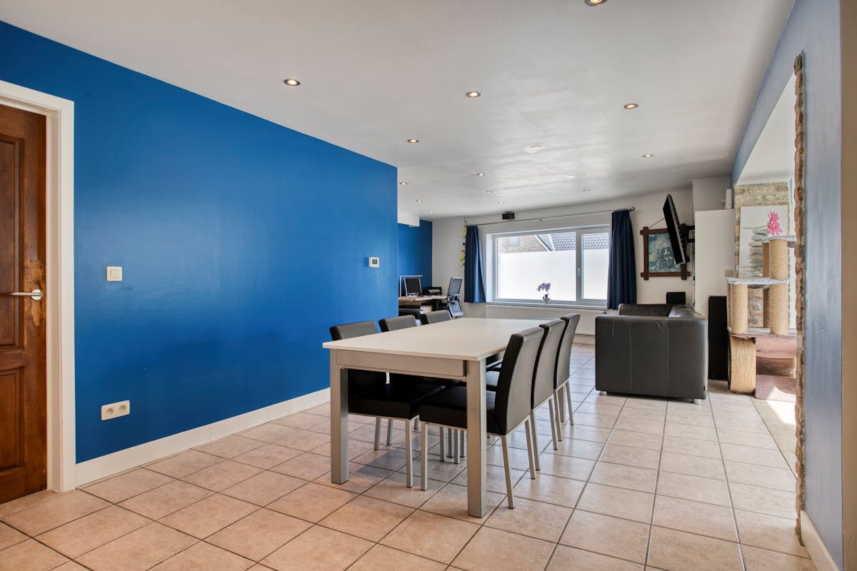 Maison spacieuse avec studio, garage et trois chambres ! - photo 5