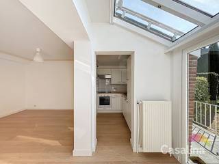 CASALINA Real Estate biedt exclusief te huur aan: Gezellig en ruim huis met drie slaapkamers en een mooie tuin. Ontdek deze prachtige duplex...