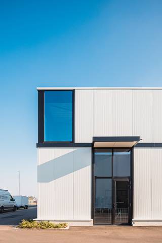 Bent u op zoek naar een moderne bedrijfsruimte op een strategische locatie in Hasselt? Deze KMO-unit van 120 m² in bedrijvenpark Kaai West is...