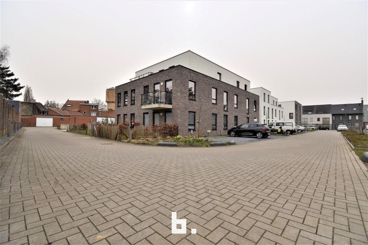 Inpandige autostaanplaatsen nabij het centrum - foto 5