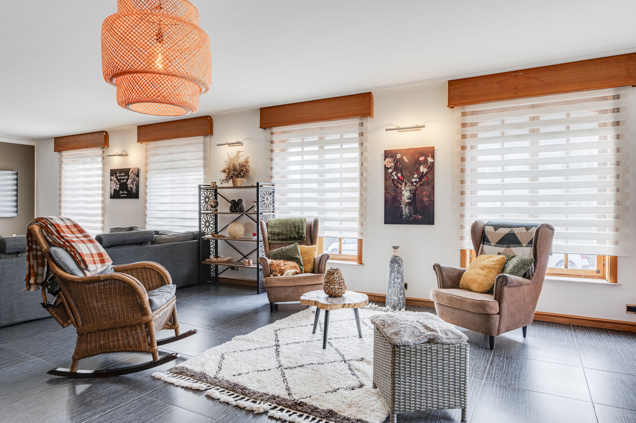 TE KOOP – UITZONDERLIJKE WONING MET ZELDZAAM GROTE VOLUMES - foto 4