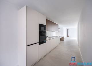 Koksijde-Bad, Residentie Cléo, Gerenoveerd appartement in het centrum, 1e verdieping met lift.Het moderne appartement bestaat uit: lichtrijke...