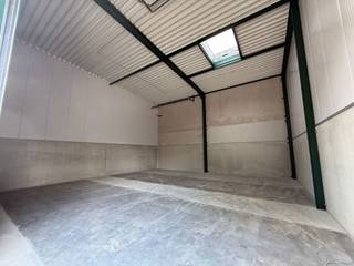 ONMIDDELIJK BESCHIKBAARKMO-unit (150m²) te huur op de iconische RECOR(E) site, dé toplocatie nabij afrit Hasselt-Zuid.De KMO-unit is gelegen op de...