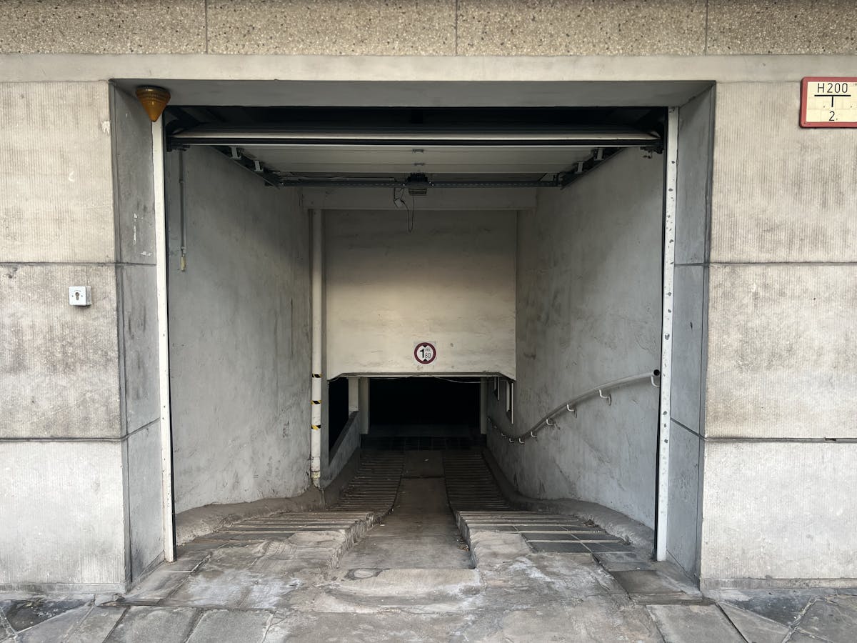 Spacious garage box for sale in Ostend - Mariakerke - photo 5