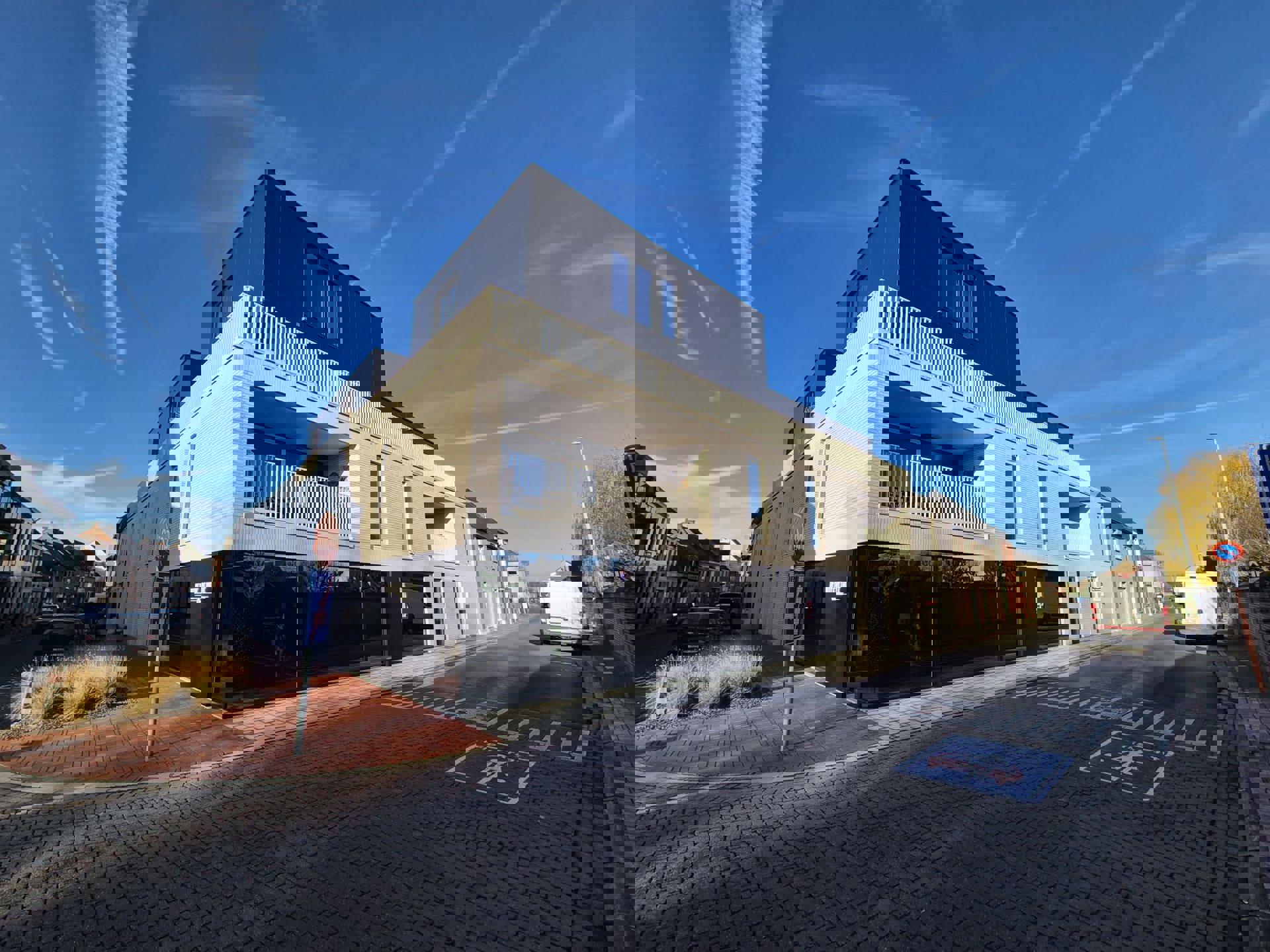 Instapklaar gelijkvloerse appartement met tuin - foto 1