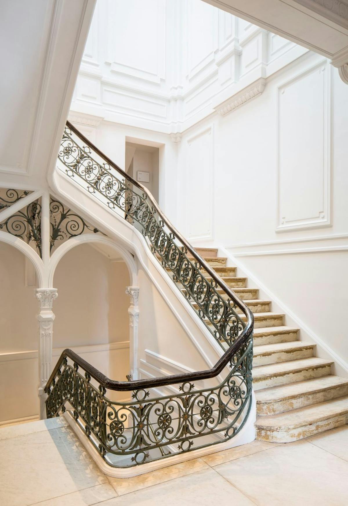 Fully equipped luxury offices for rent in the center of Ghent - photo 4