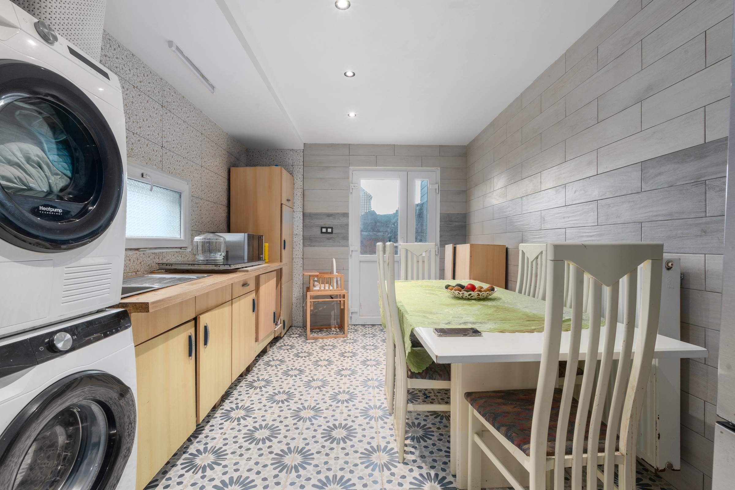 Woning met 3 slaapkamers en multifunctionele zolder - foto 4