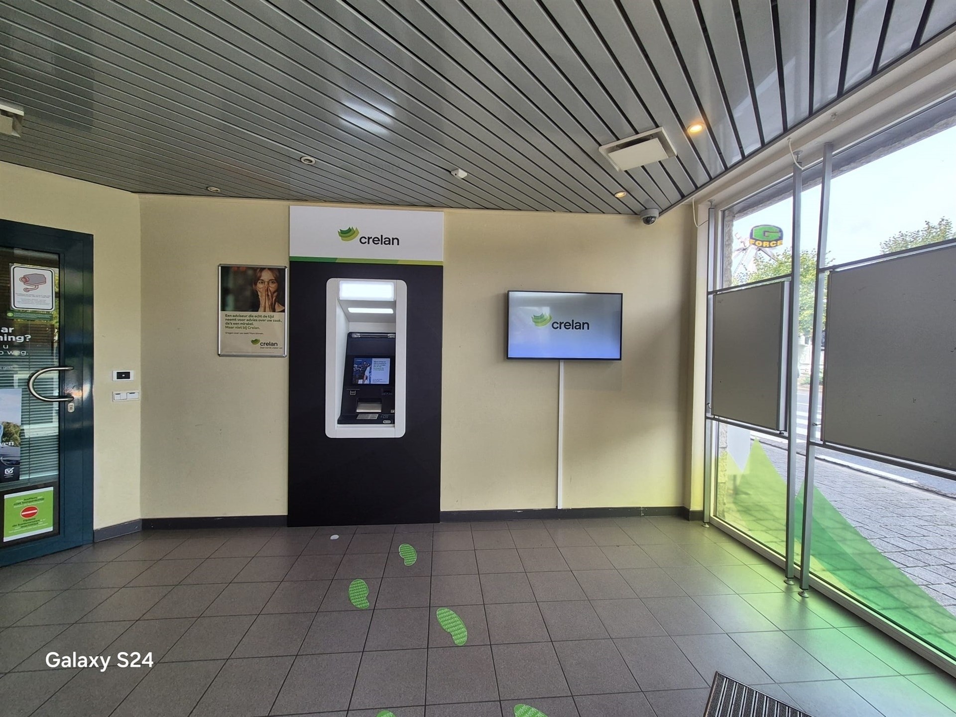 Ruim handelspand te huur – voormalig bankkantoor. - foto 3