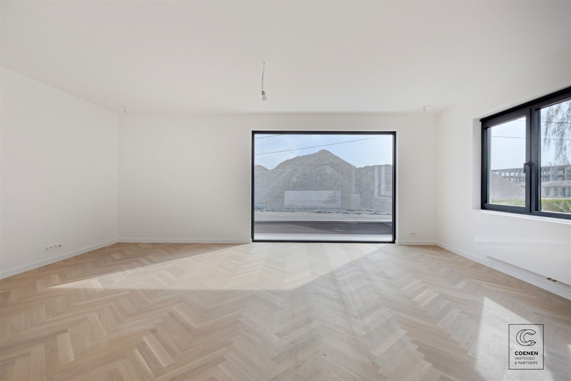 Prachtig gerenoveerde woning met 4 slpk's en riante tuin! - foto 5