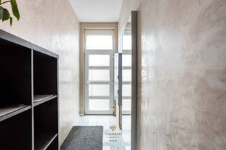 De groeneweg is een mooie locatie aan de rand van de stad in een éénrichtingsstraat. De woning is zeer ruim en ook onmiddellijk instapklaar.Centrale...