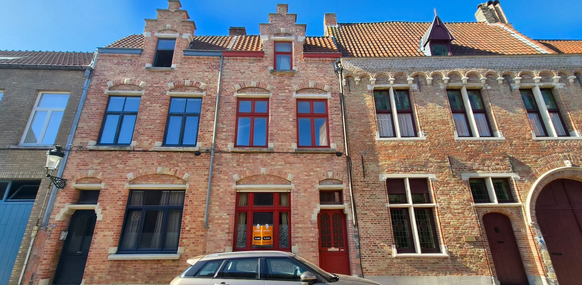 Ruime woning met karaktervolle trapgevel - foto 1