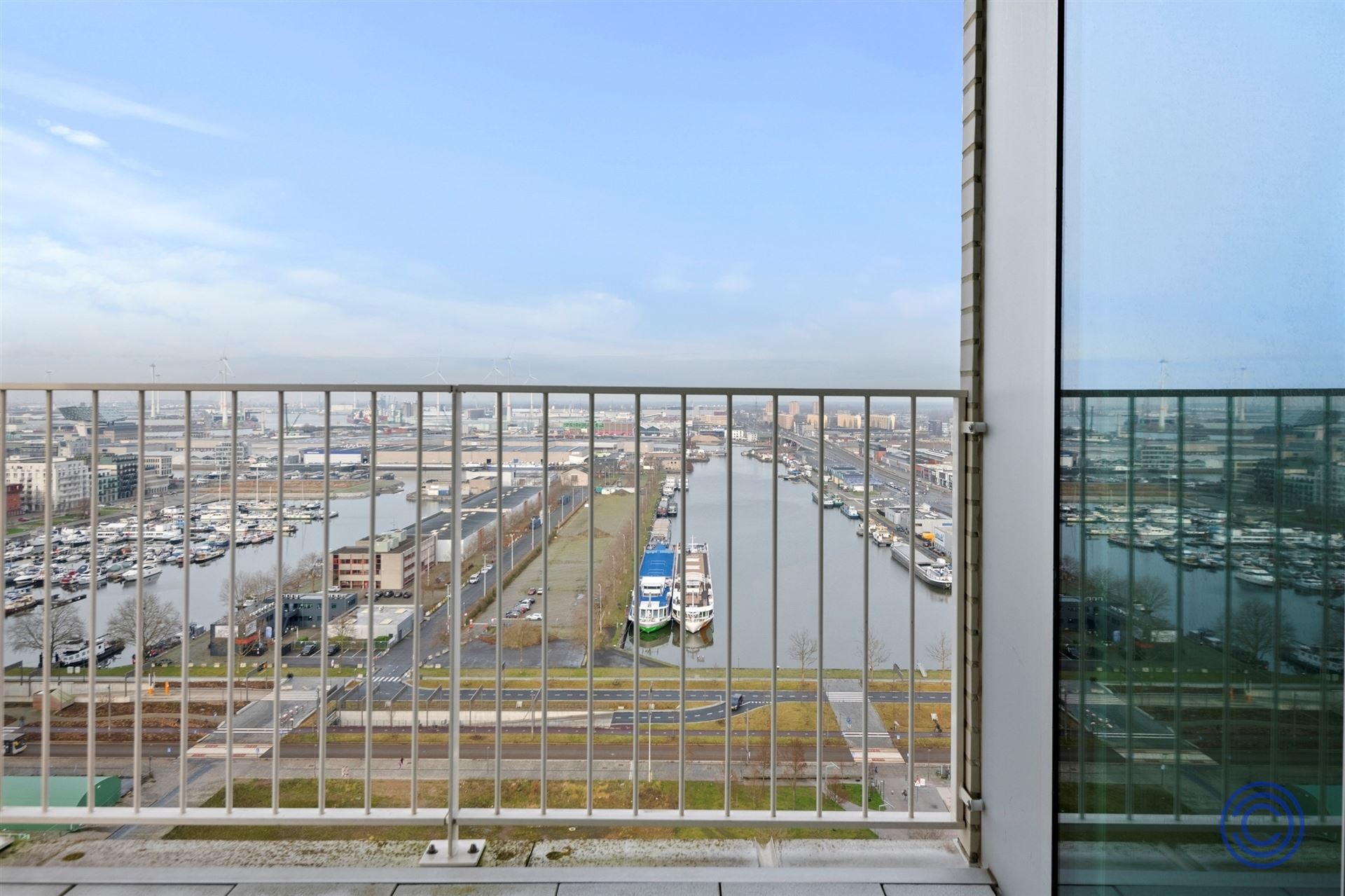 Luxueuze flat met terras - uniek uitzicht over Antwerpen! - foto 2