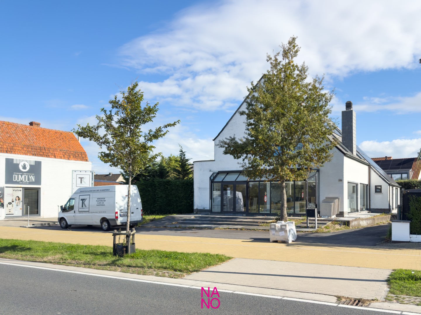 Un immeuble commercial UNIQUE à Knokke-Heist : spacieux immeuble de bureaux avec showroom et grand appartement en duplex, situé dans un emplacement commercial privilégié le long de la NATIENLAAN à Knokke-Heist. - photo 4