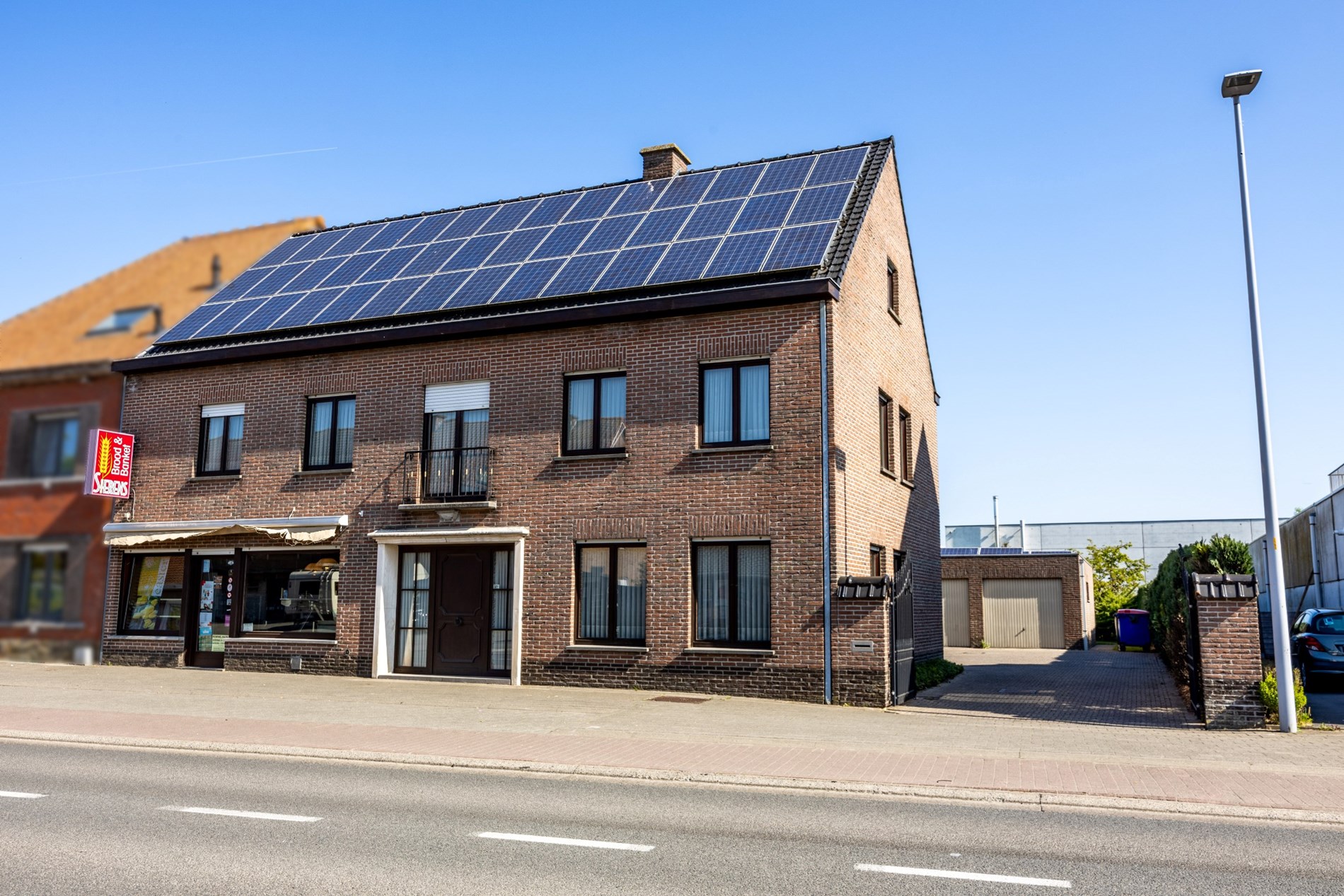 POLYVALENTE EIGENDOM OP 978 M² - foto 2