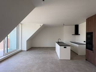 In het charmante Stekene bevindt zich dit instapklare en energiezuinige nieuwbouwappartement op de derde verdieping van een moderne residentie...