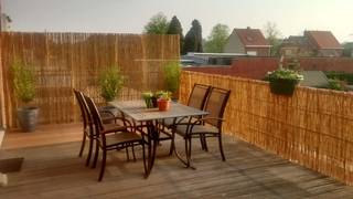 GEEN VASTE KOSTENPrachtig zonnig appartement met een overvloed aan natuurlijk licht, gelegen op een toplocatie recht tegenover Hof te Linden. Geniet...