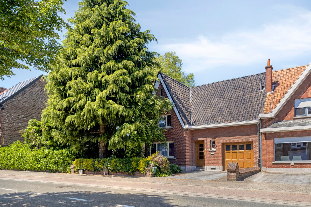 Charming family home on 1524m² for sale in Bissegem! - photo 4