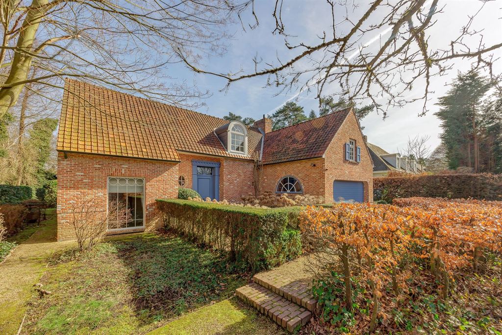 Mooie villa in de doodlopende straat in wijk "Zonnebos" - foto 2