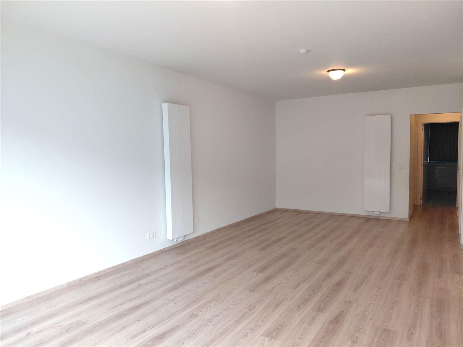 TE HUUR: Gelijkvloers appartement met 2 slaapkamers te Heusden!  - foto 4