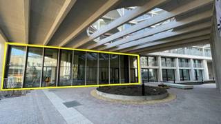 Bureaux lumineux , de 1ière occupation et répondant aux critères de confort et de durabilité moderne dans un nouveau projet immobilier mixte (résidentiel et bureau). Idéalement situés au coeur du centre ville de Bruxelles entre la Colonne du Congrès, le Botanique et City 2.<br />Emplacement idéal pour une profession libérale (médecin, avocat, architecte...). Nombreuses facilités dans les environs (commerces, bars, restaurants, fitness, parking...) et facilement accessible en transports en commun.<br />Parking disponible: 35.000 €/emplacement.