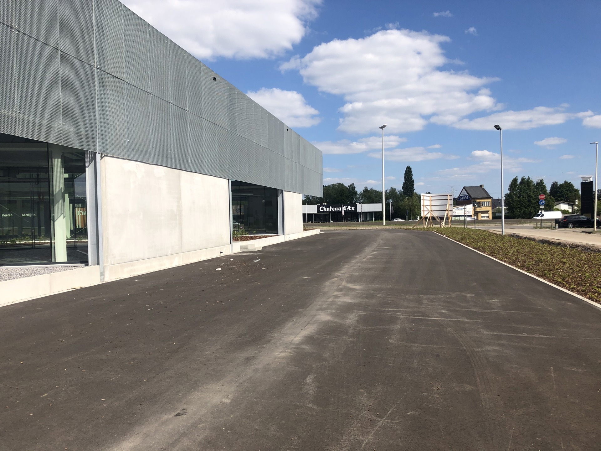  Magazijn met kantoorruimte en showroom (Unit 18A) te huur. - foto 2