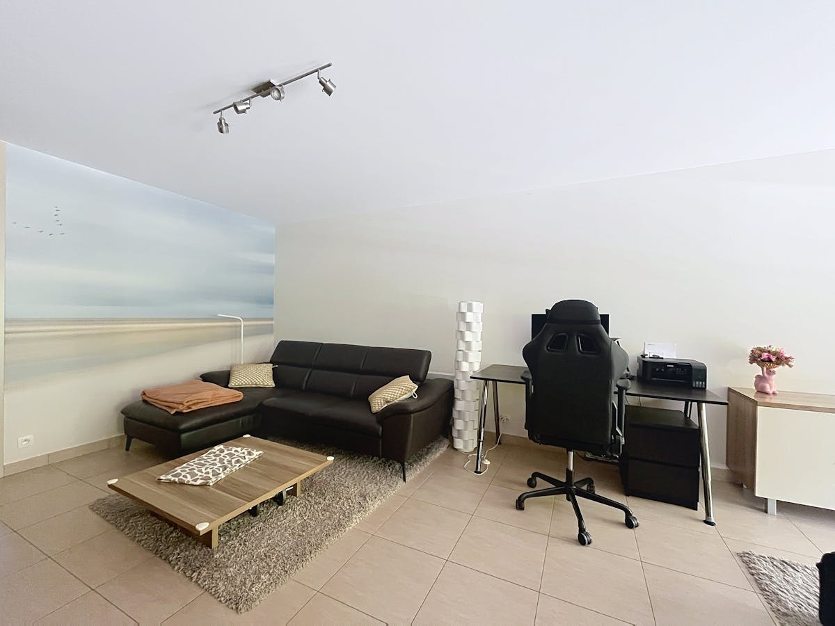 Ruim appartement met 2 slaapkamers en garage te huur nabij Brugge - foto 3